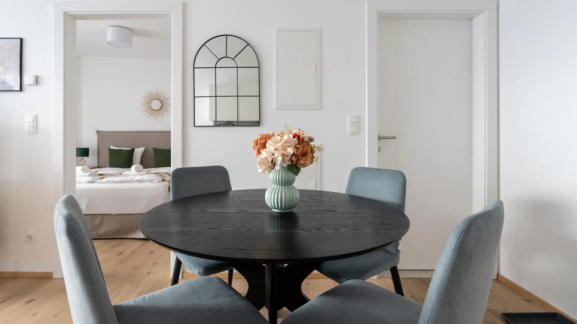 Elegant 1Br Balcony Oasis By Hm Apartment Vienna