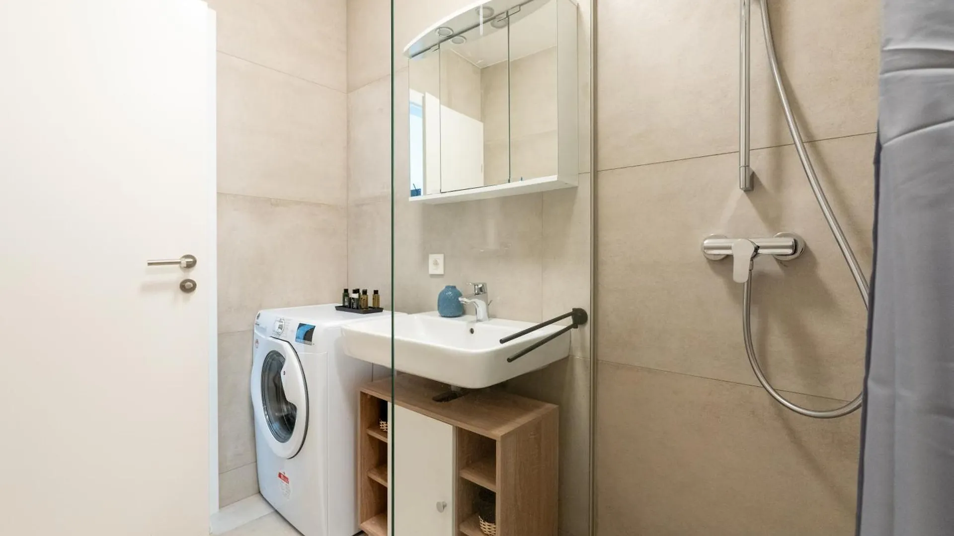 Elegant 1Br Balcony Oasis By Hm Apartment Vienna Austria
