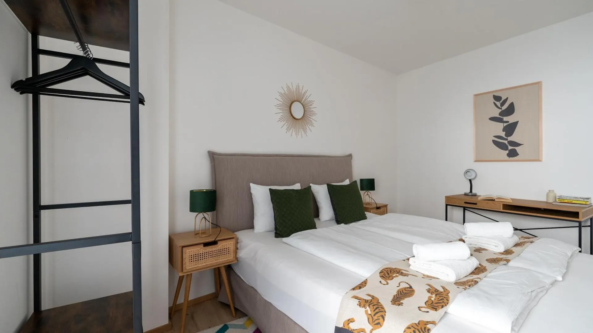 Elegant 1Br Balcony Oasis By Hm Apartment Vienna 0*,  Austria