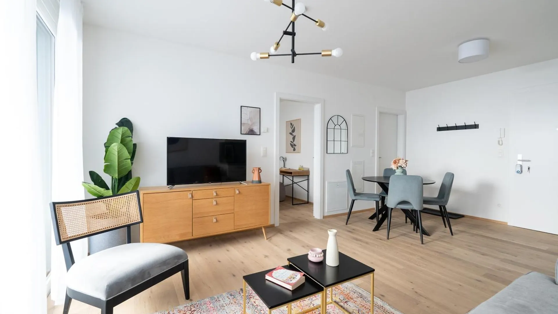 Elegant 1Br Balcony Oasis By Hm Apartment Vienna